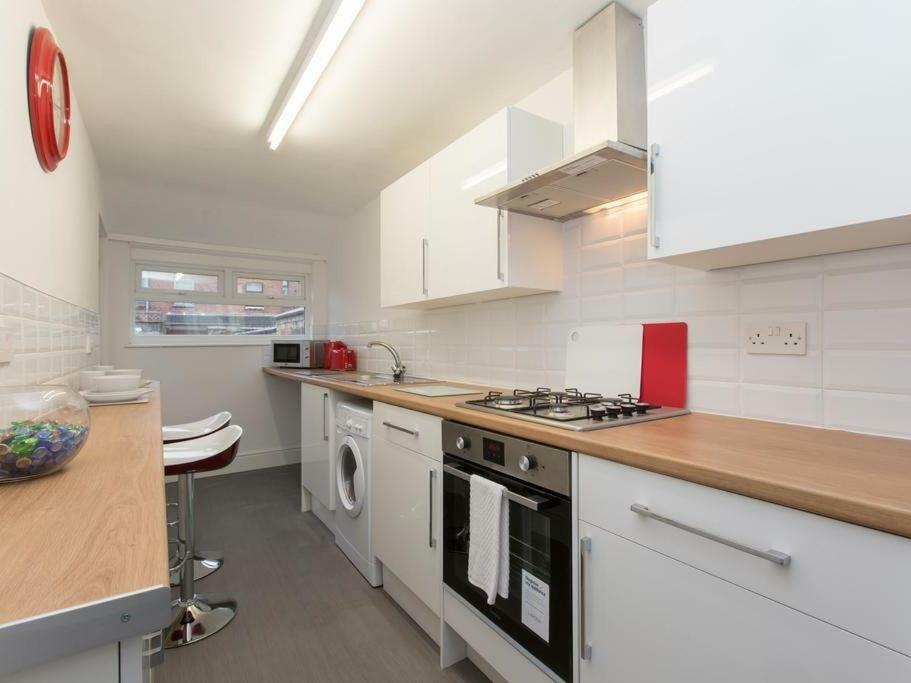 Townhouse @ 166 Ruskin Road Crewe Exterior foto