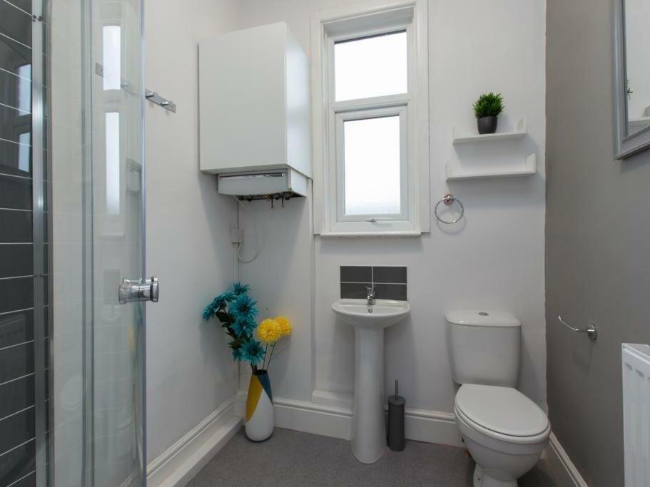 Townhouse @ 166 Ruskin Road Crewe Exterior foto